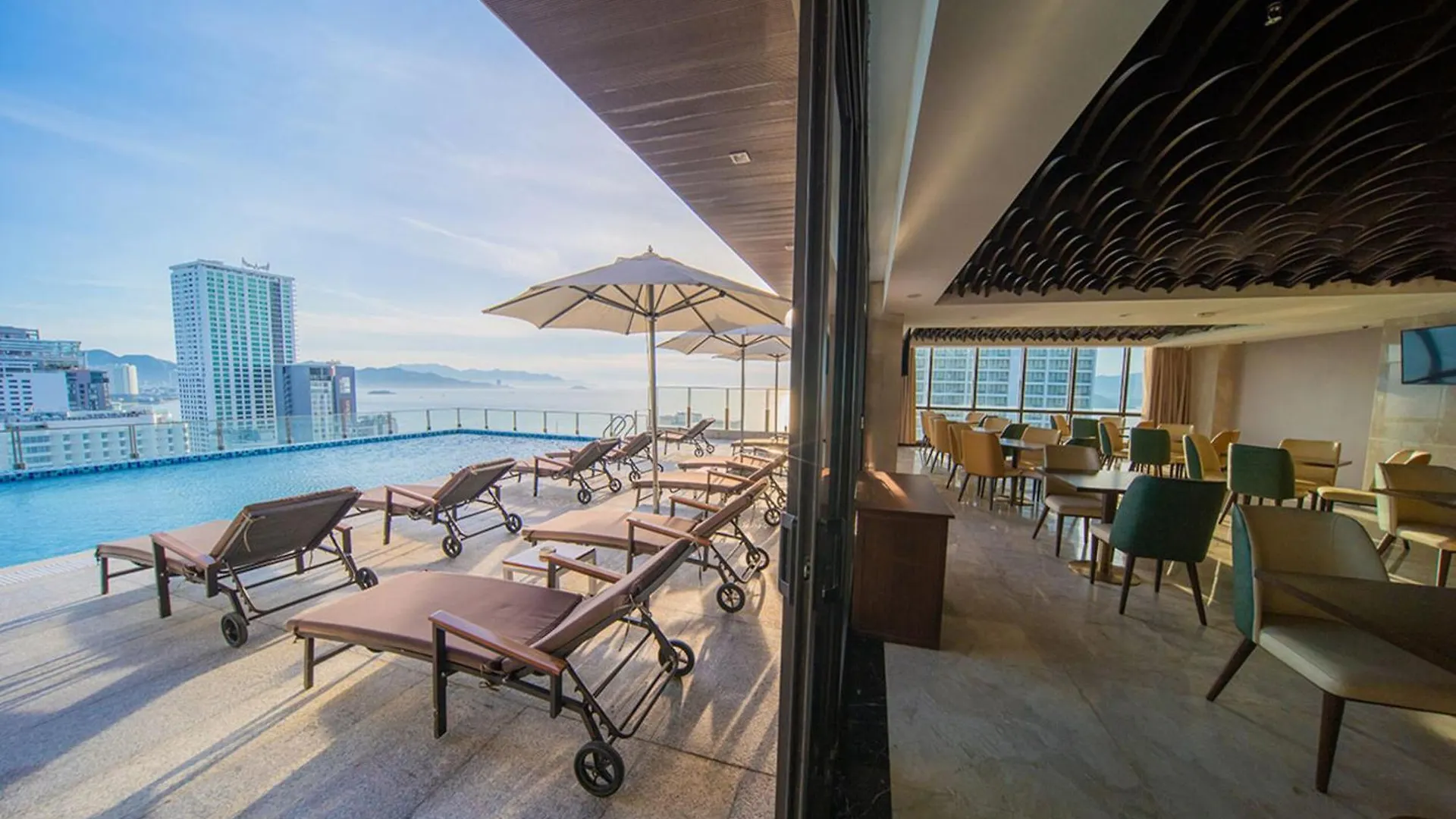 Green Beach Hotel Nha Trang
