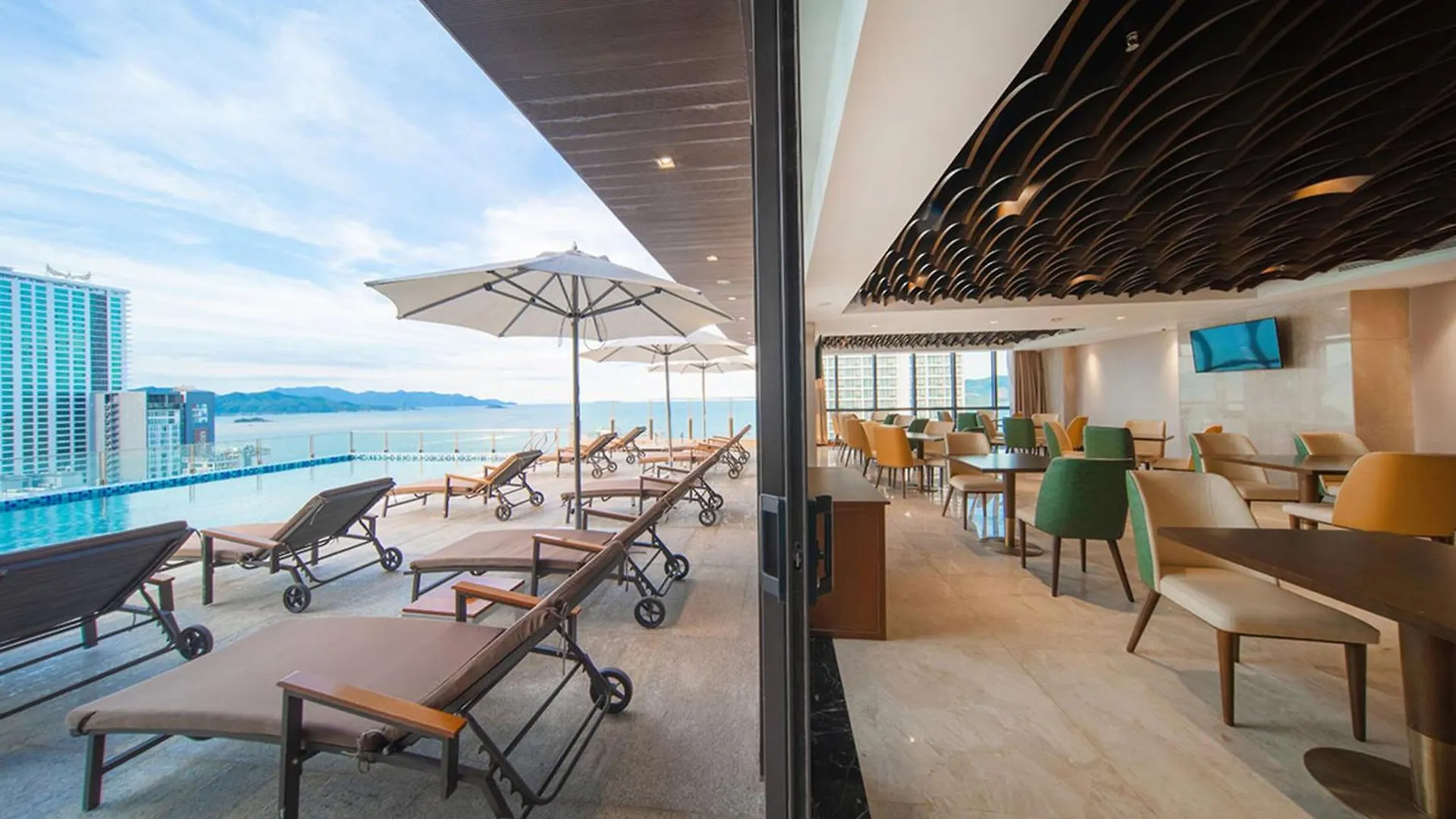 Green Beach Hotel Nha Trang