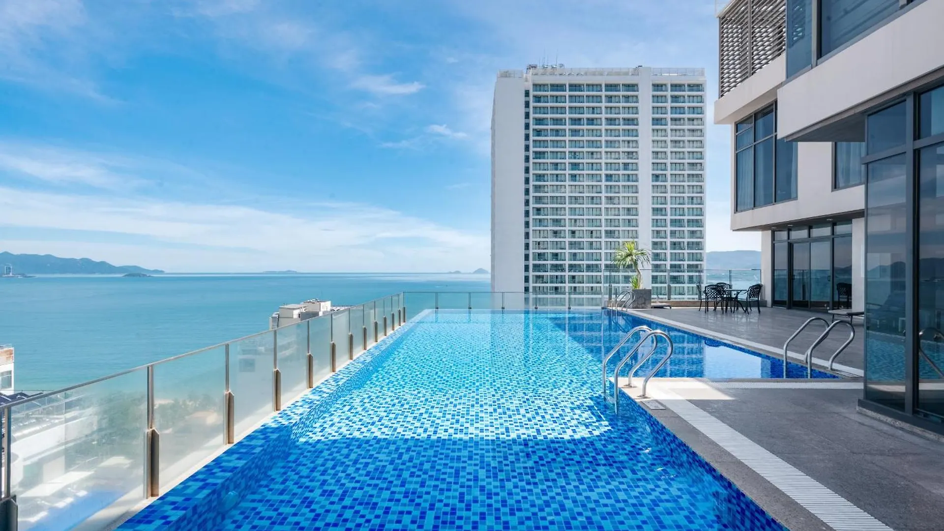 Green Beach Hotel Nha Trang