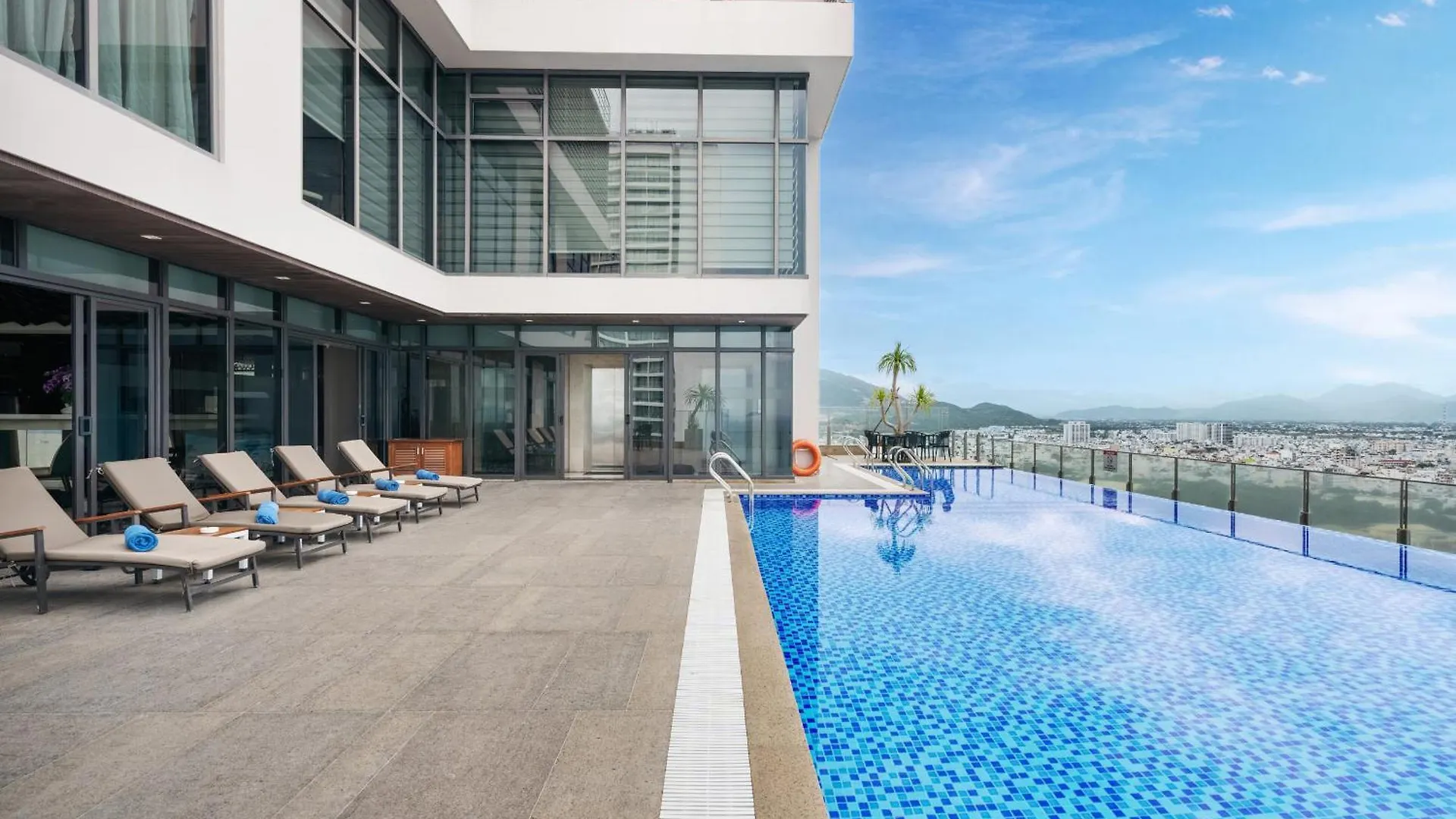 Green Beach Hotel Nha Trang Vietnam