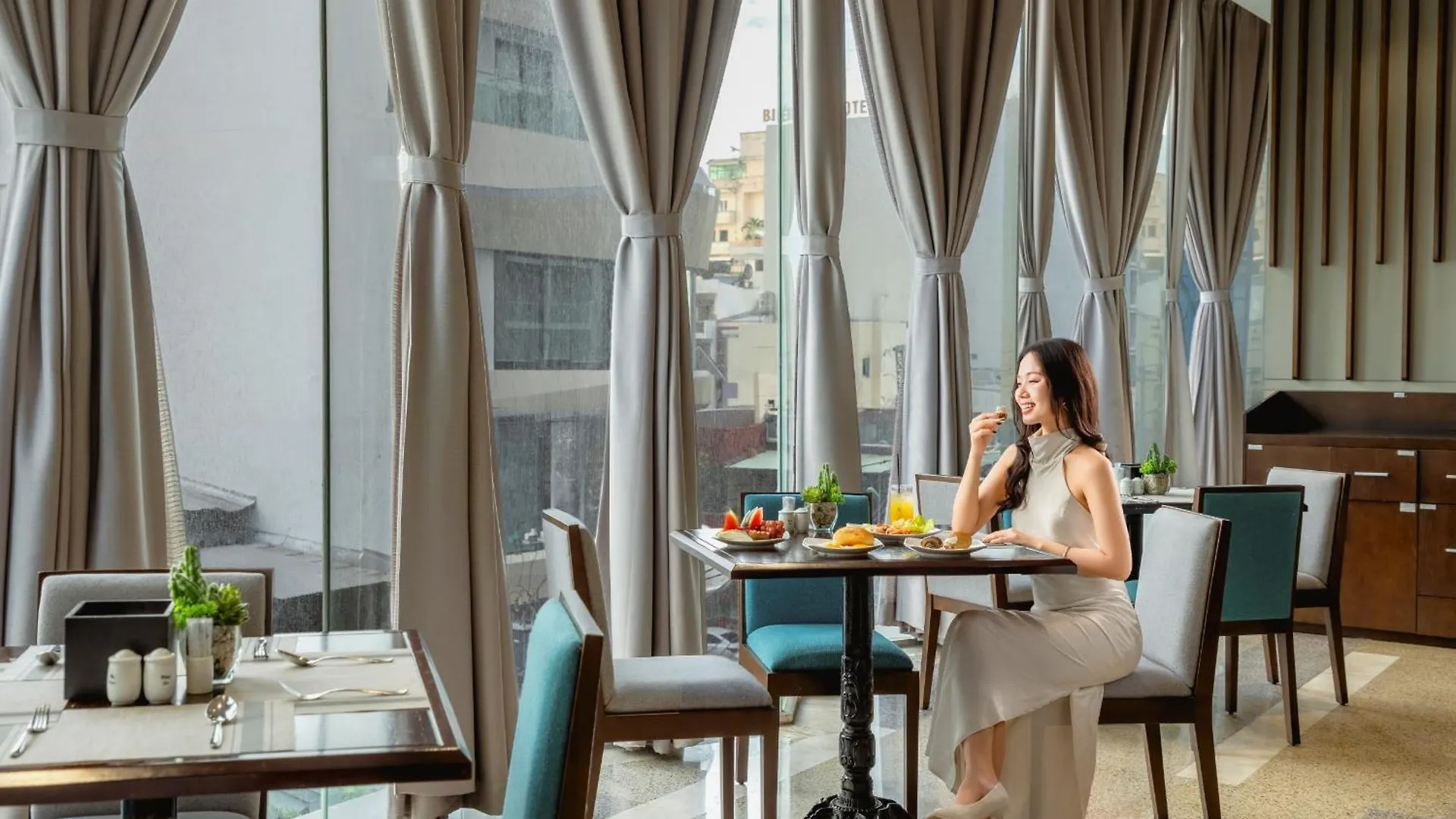 *****  Green Beach Hotel Nha Trang Vietnam